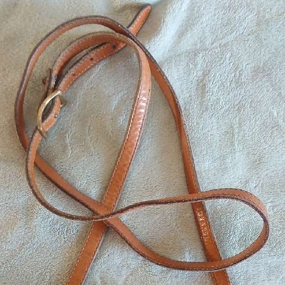 Dooney & Bourke "Big Duck" AWL Crossbody Bag (Vintage) - Picture 12 of 14